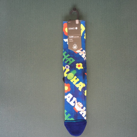NWT Aloha Vibes Socks